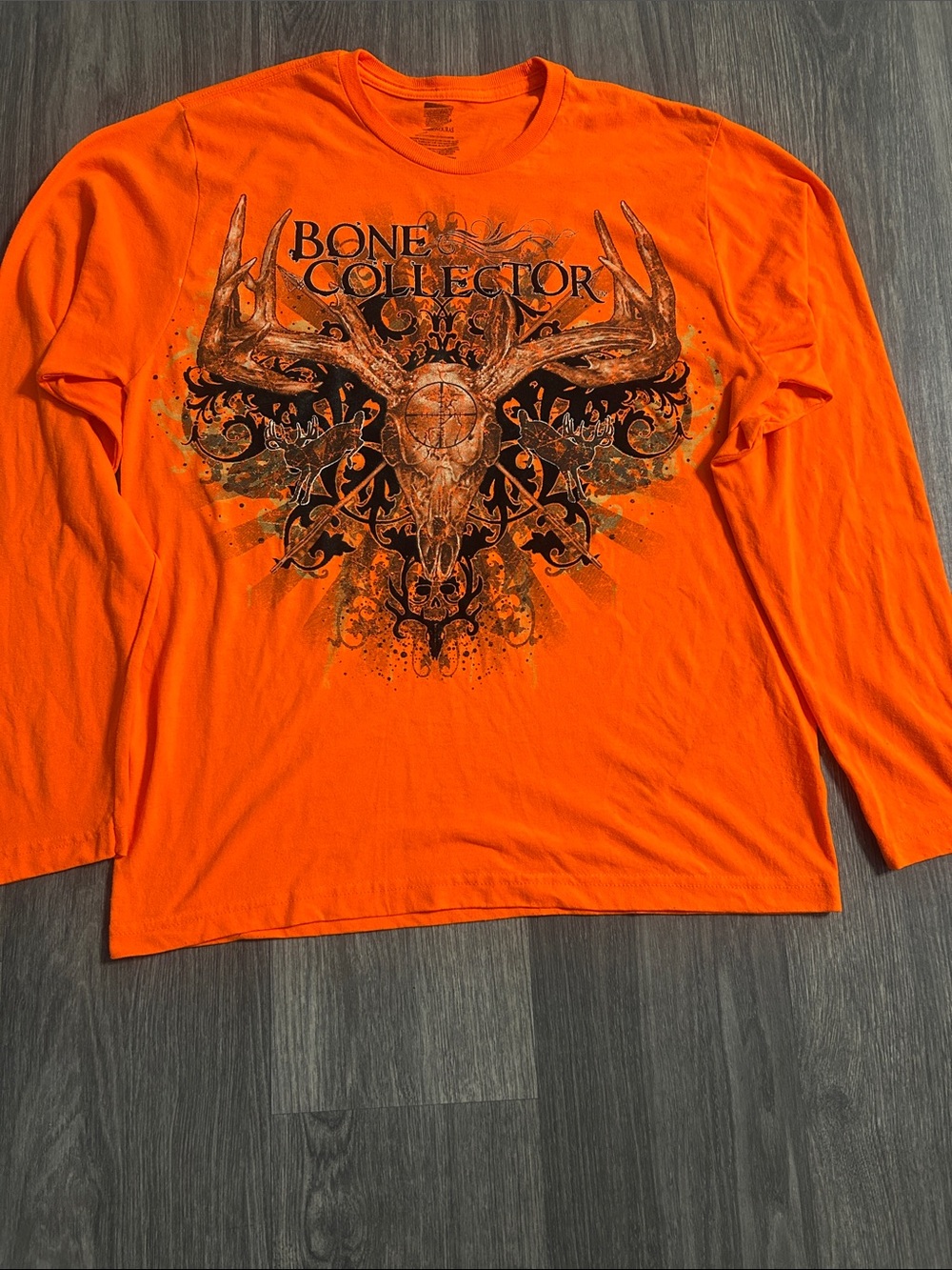 Bone Collector Men's Long-Sleeve Graphic Tee - High-Visibility Orange